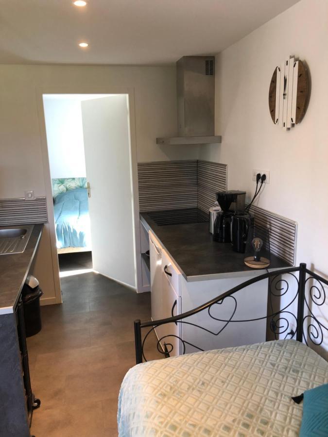 Chez Fabrice Bed & Breakfast Le Pertuis Екстериор снимка